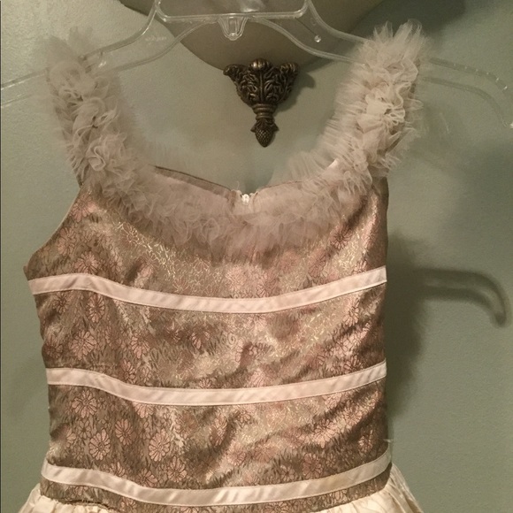 Dress - Picture 4 of 8